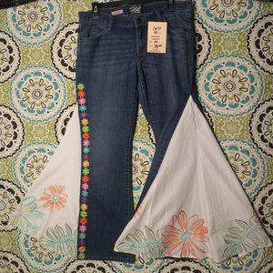 1671 Jeaniemade Size 10 Old Navy Bell-Bottoms